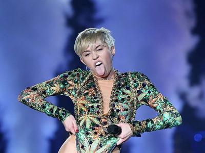 Duh, Miley Cyrus Ajak Penonton Konsernya Pakai Narkoba!